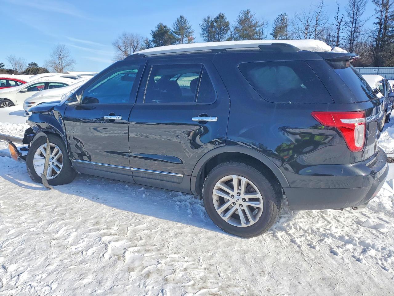 2014 FORD EXPLORER XLT photo 3