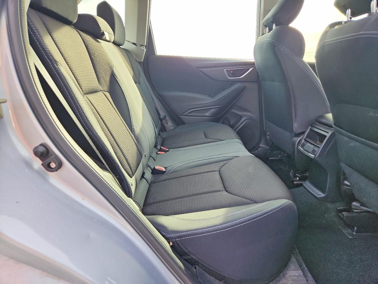 2019 SUBARU FORESTER photo 11