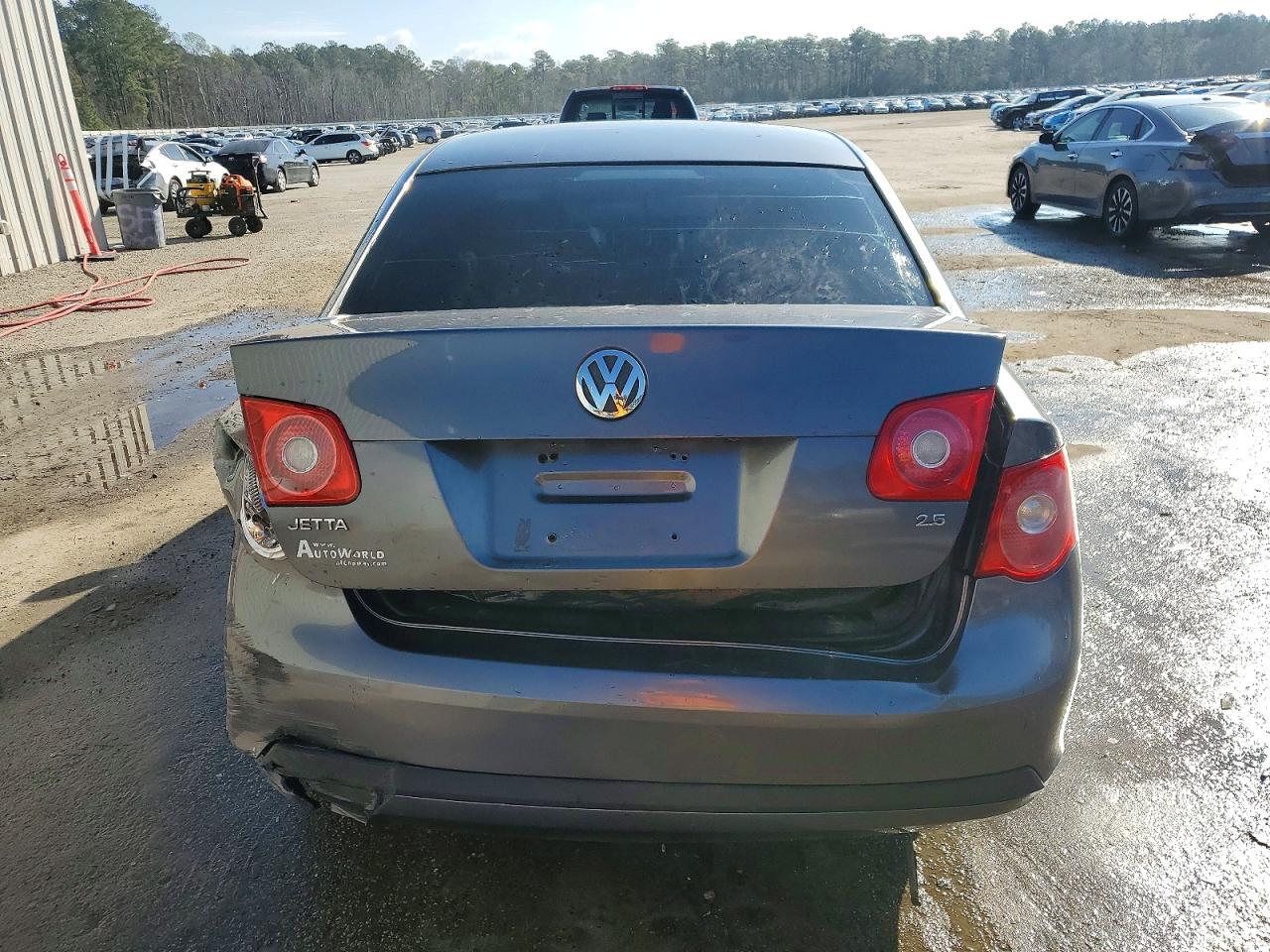 2006 VOLKSWAGEN JETTA VALUE photo 11