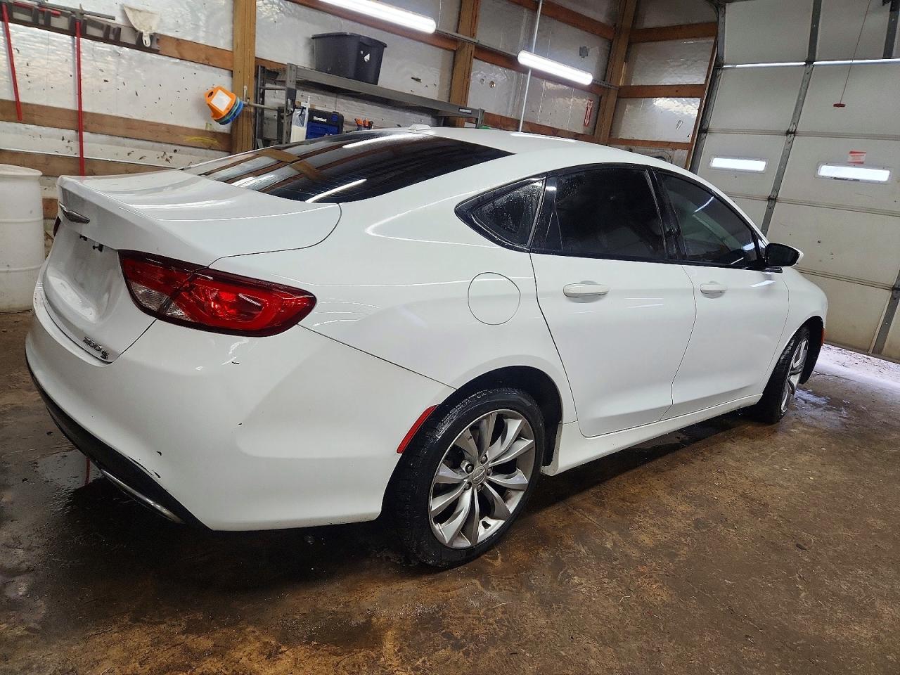 2015 CHRYSLER 200 S photo 3