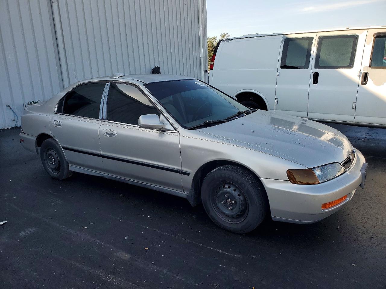 1996 HONDA ACCORD DX 25TH ANNIVERSARY photo 7