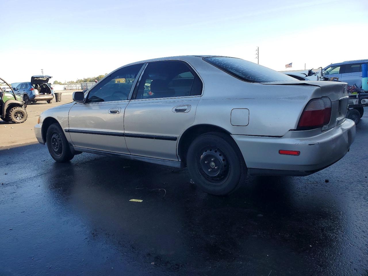 1996 HONDA ACCORD DX 25TH ANNIVERSARY photo 3