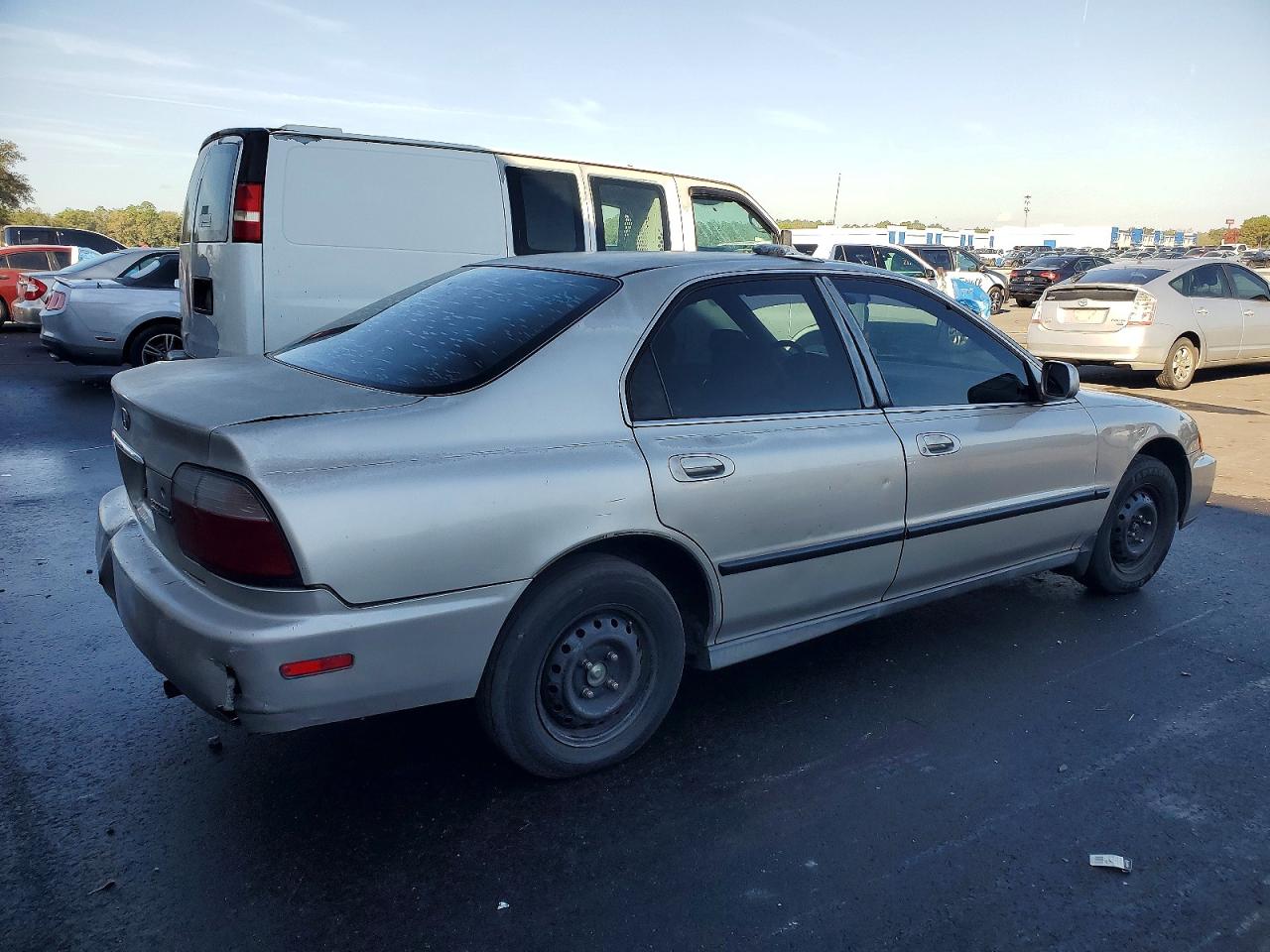 1996 HONDA ACCORD DX 25TH ANNIVERSARY photo 5