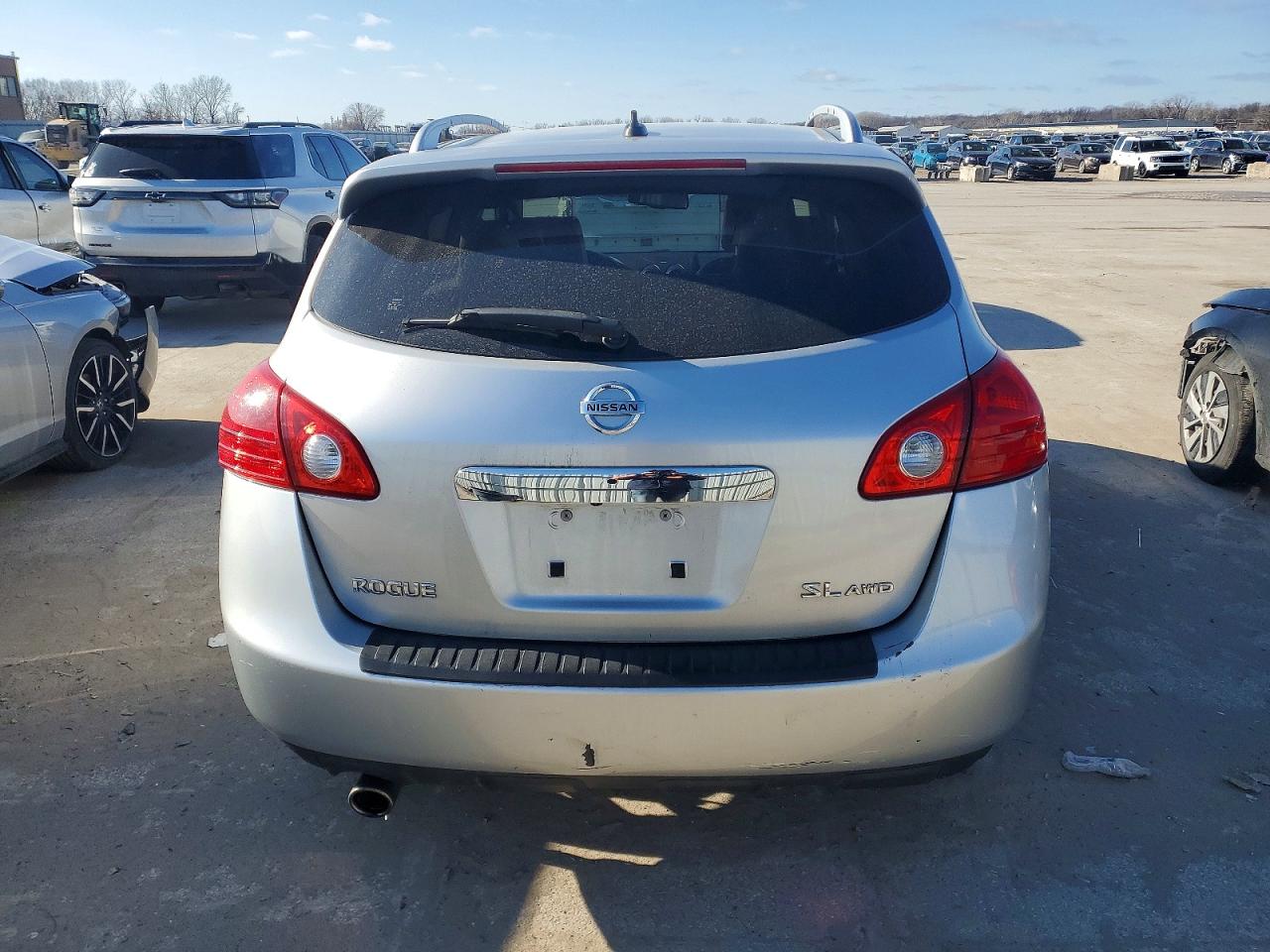 2013 NISSAN ROGUE S photo 6