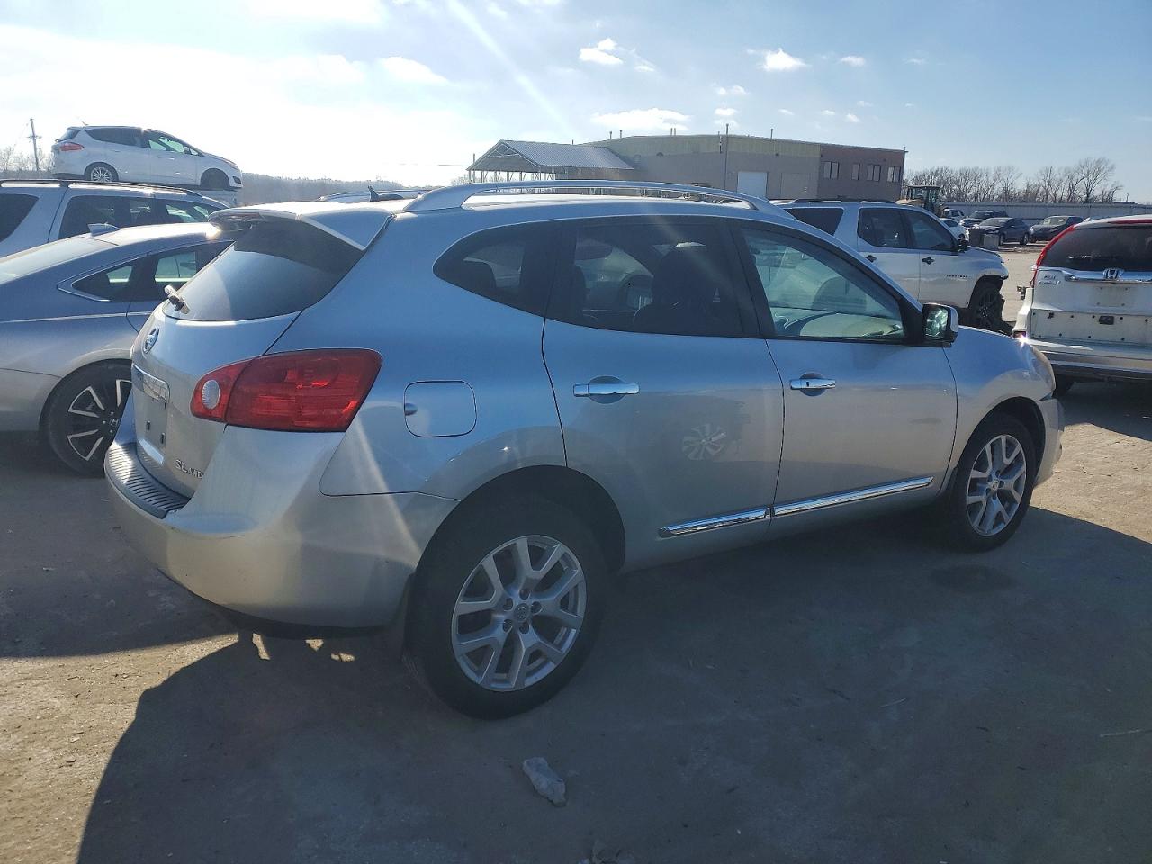 2013 NISSAN ROGUE S photo 3