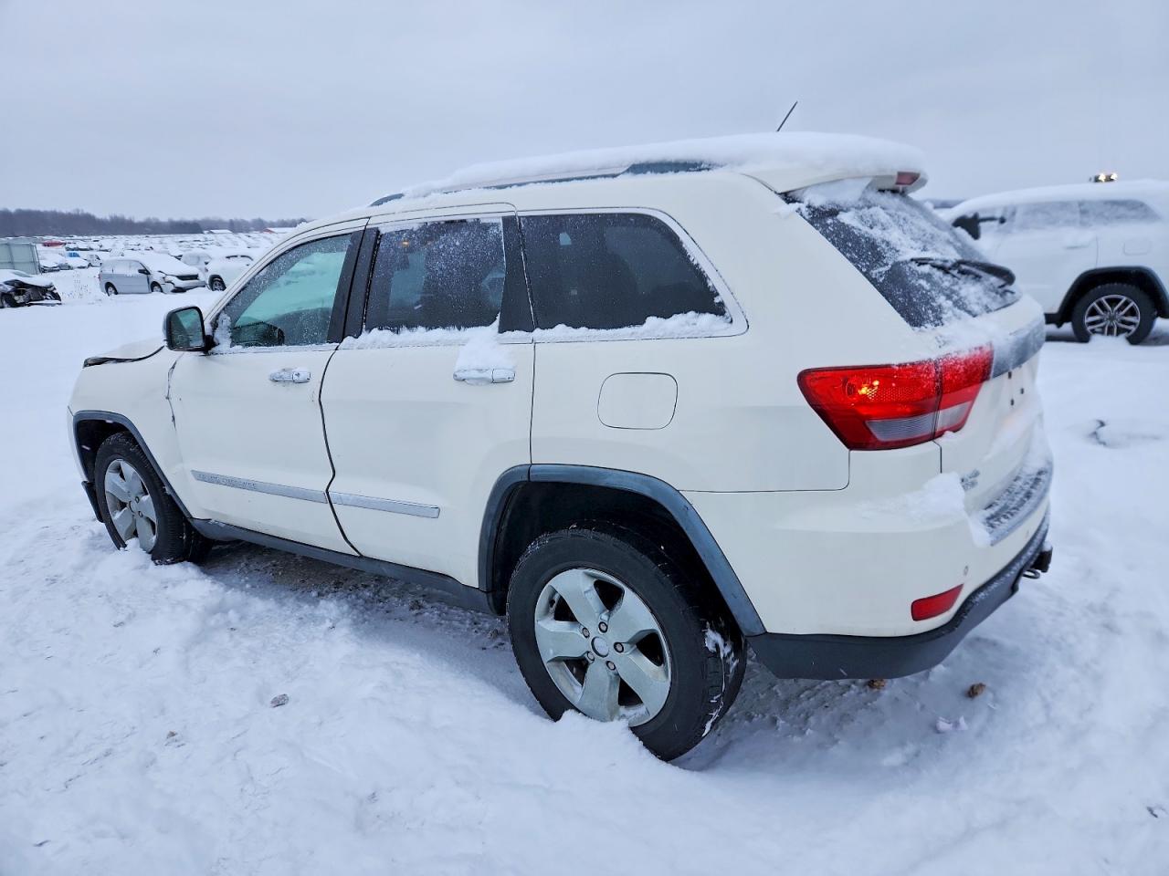 2011 JEEP GRAND CHEROKEE LIMITED photo 2