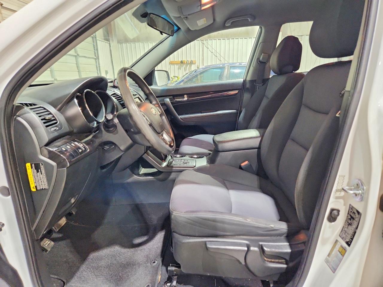 2011 KIA SORENTO BASE photo 7