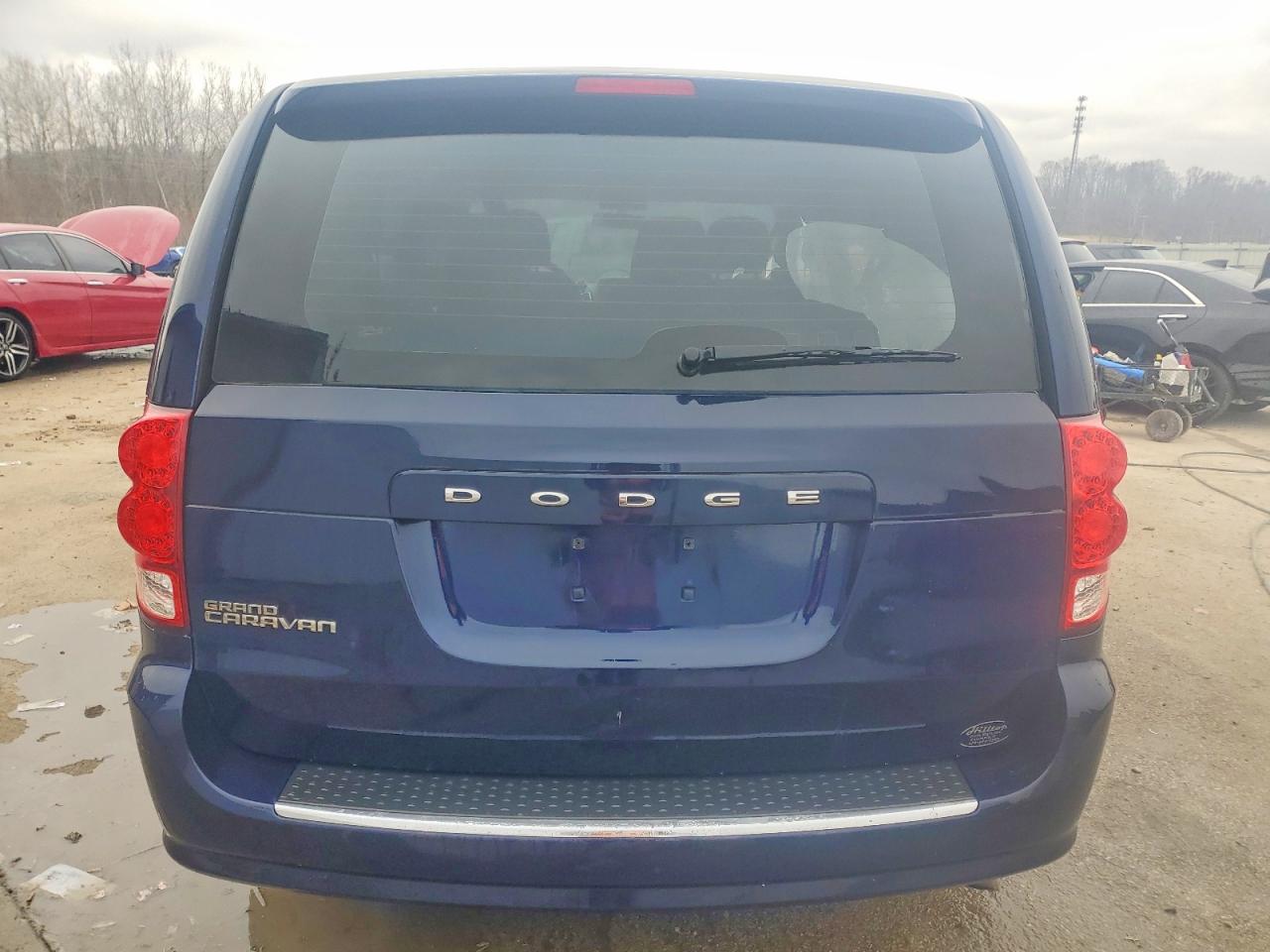 2013 DODGE GRAND CARAVAN SE photo 6