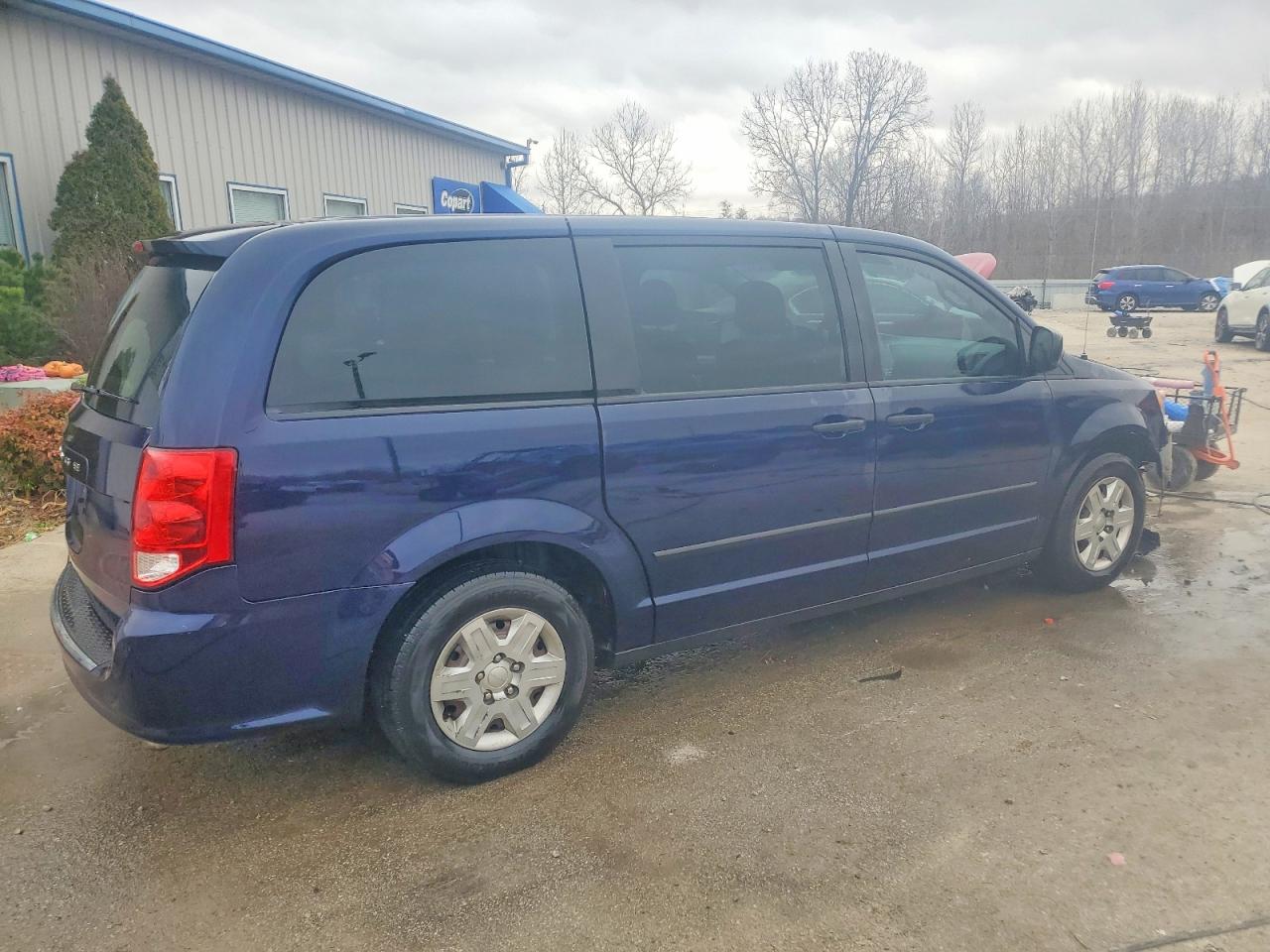 2013 DODGE GRAND CARAVAN SE photo 3
