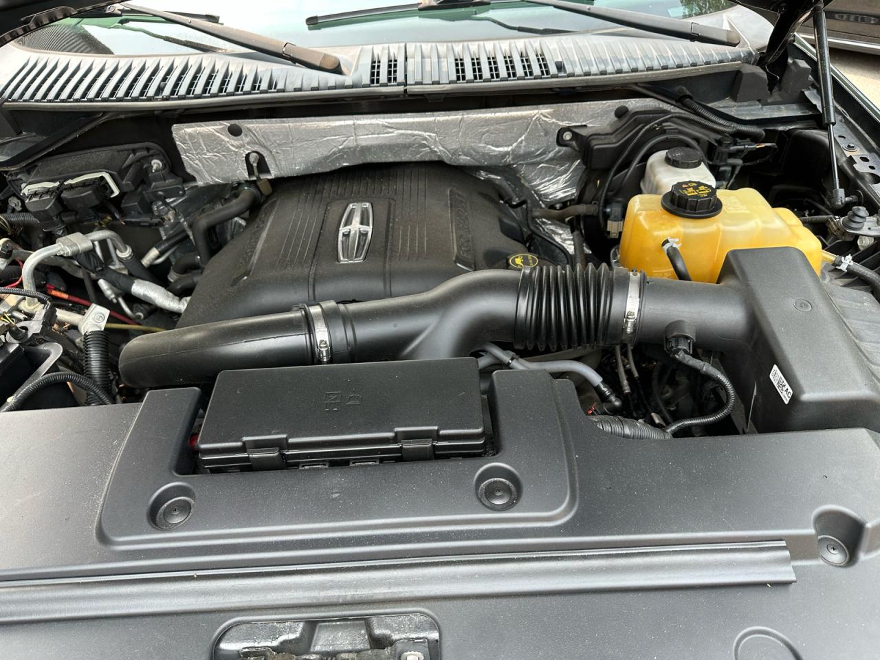 2015 LINCOLN NAVIGATOR photo 7