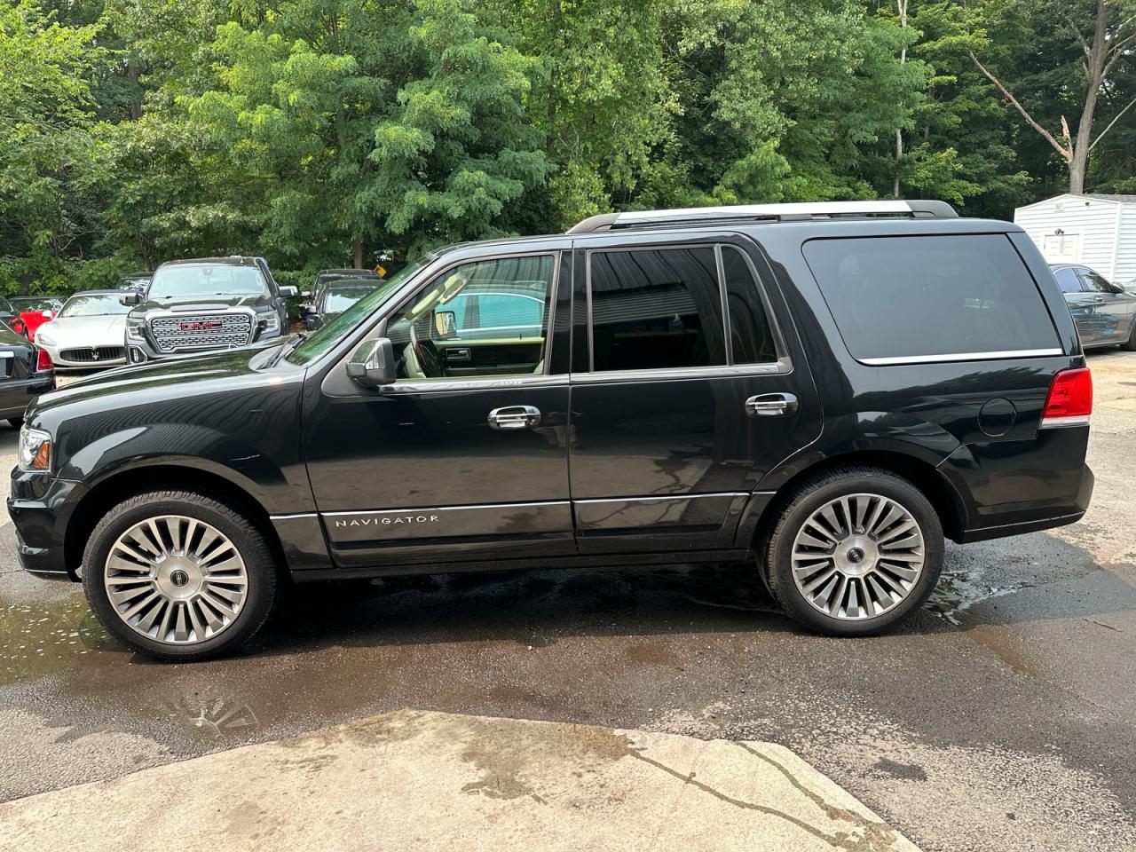 2015 LINCOLN NAVIGATOR photo 11