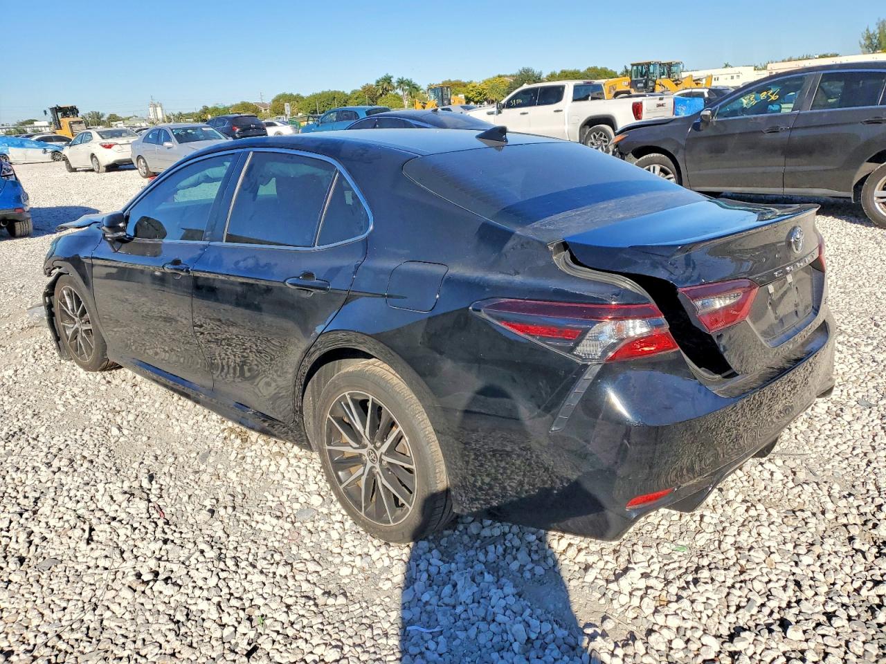 2024 TOYOTA CAMRY SE NIGHT SHADE photo 3