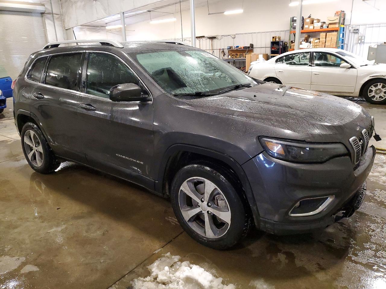 2019 JEEP CHEROKEE LIMITED photo 4