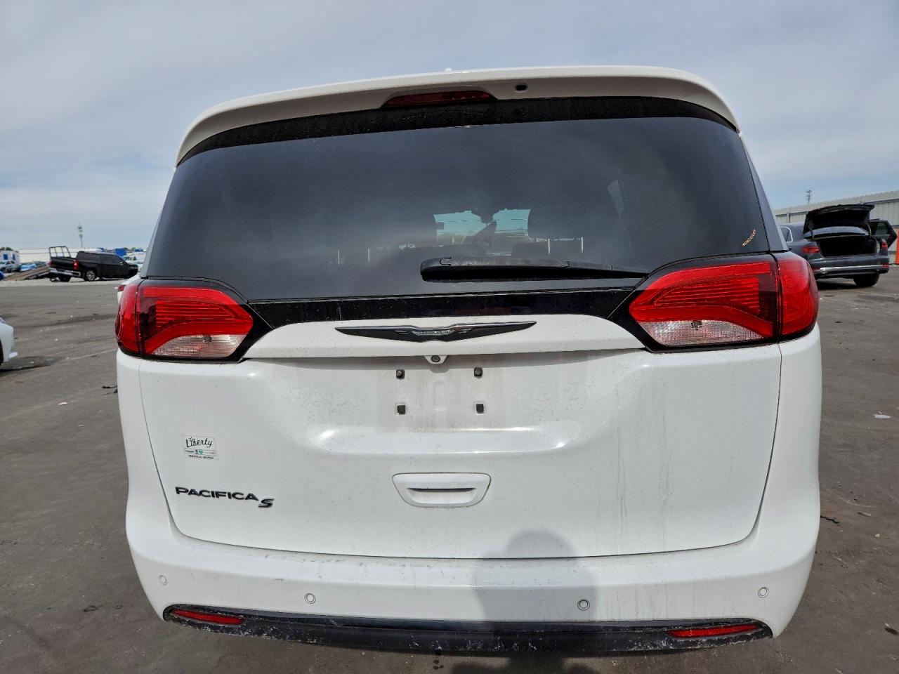 2019 CHRYSLER PACIFICA TOURING PLUS photo 6