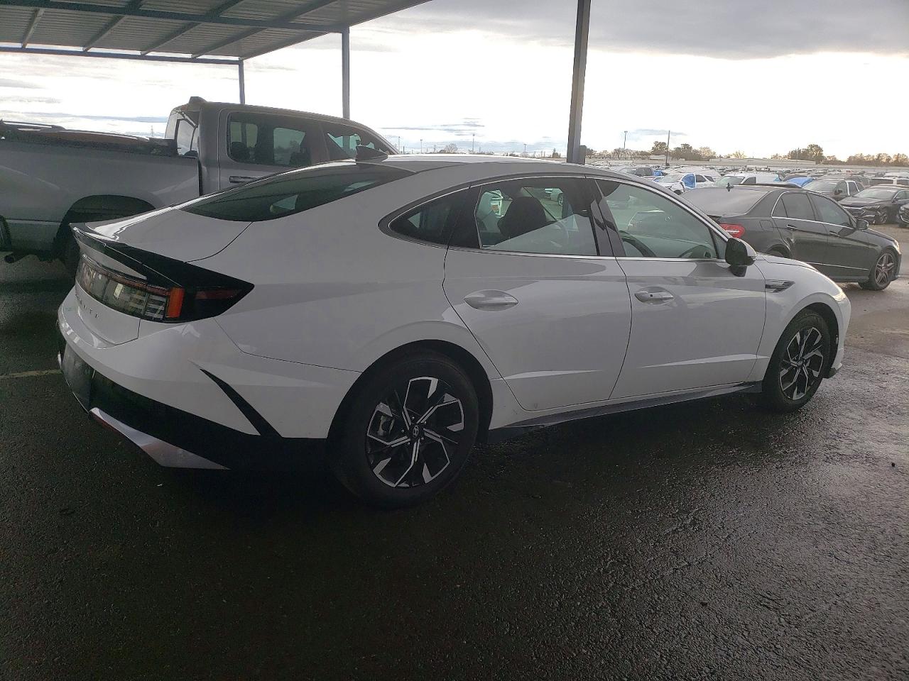 2025 HYUNDAI SONATA SEL photo 3
