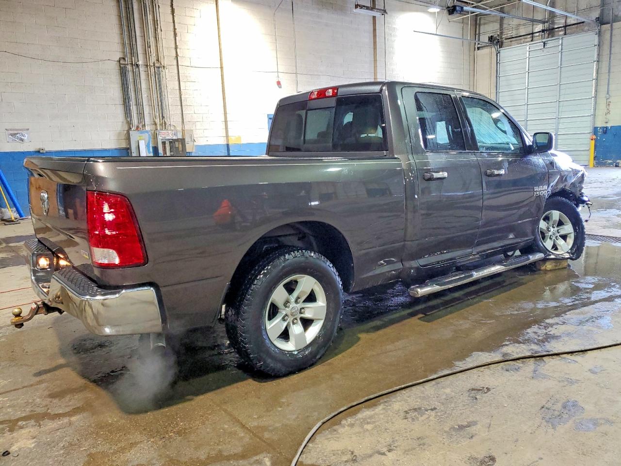 2015 RAM 1500 SLT photo 5