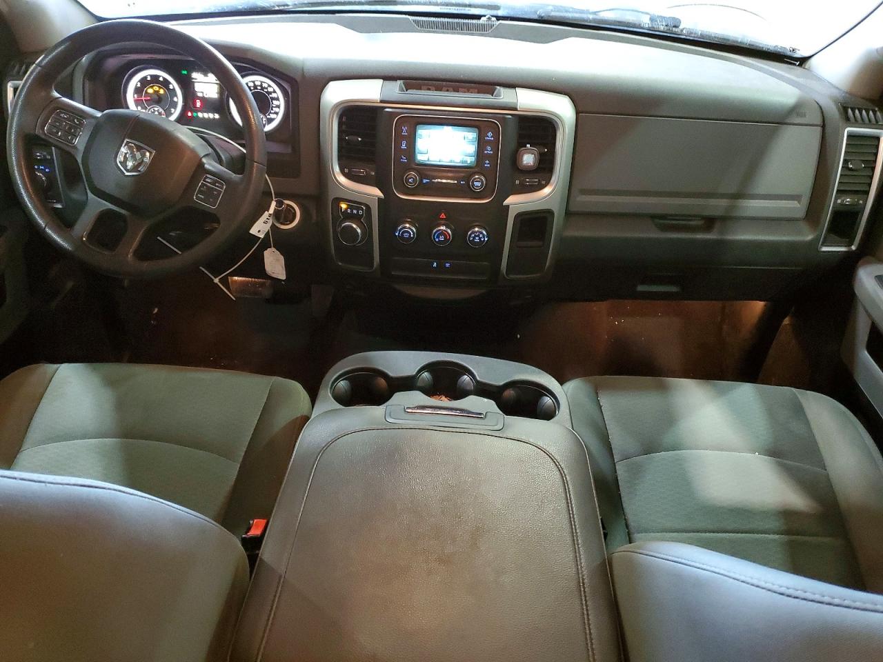 2015 RAM 1500 SLT photo 15