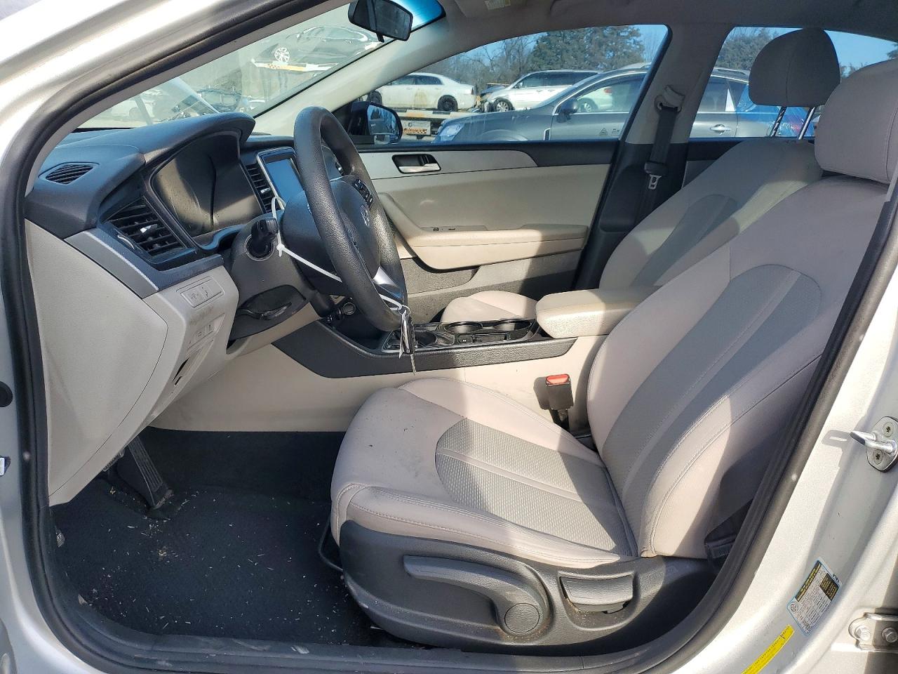 2018 HYUNDAI SONATA SE photo 7