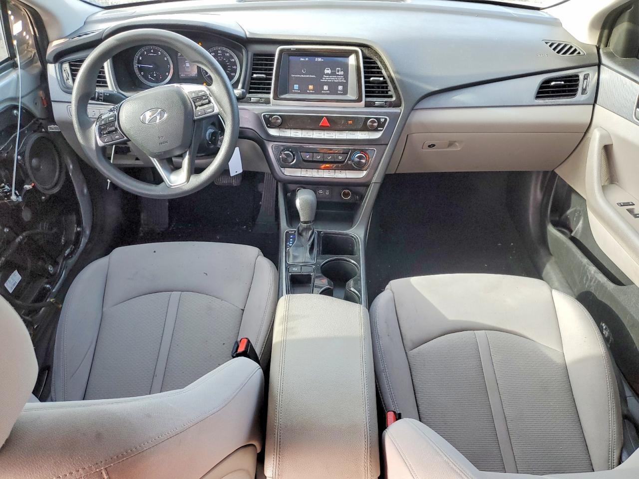 2018 HYUNDAI SONATA SE photo 8