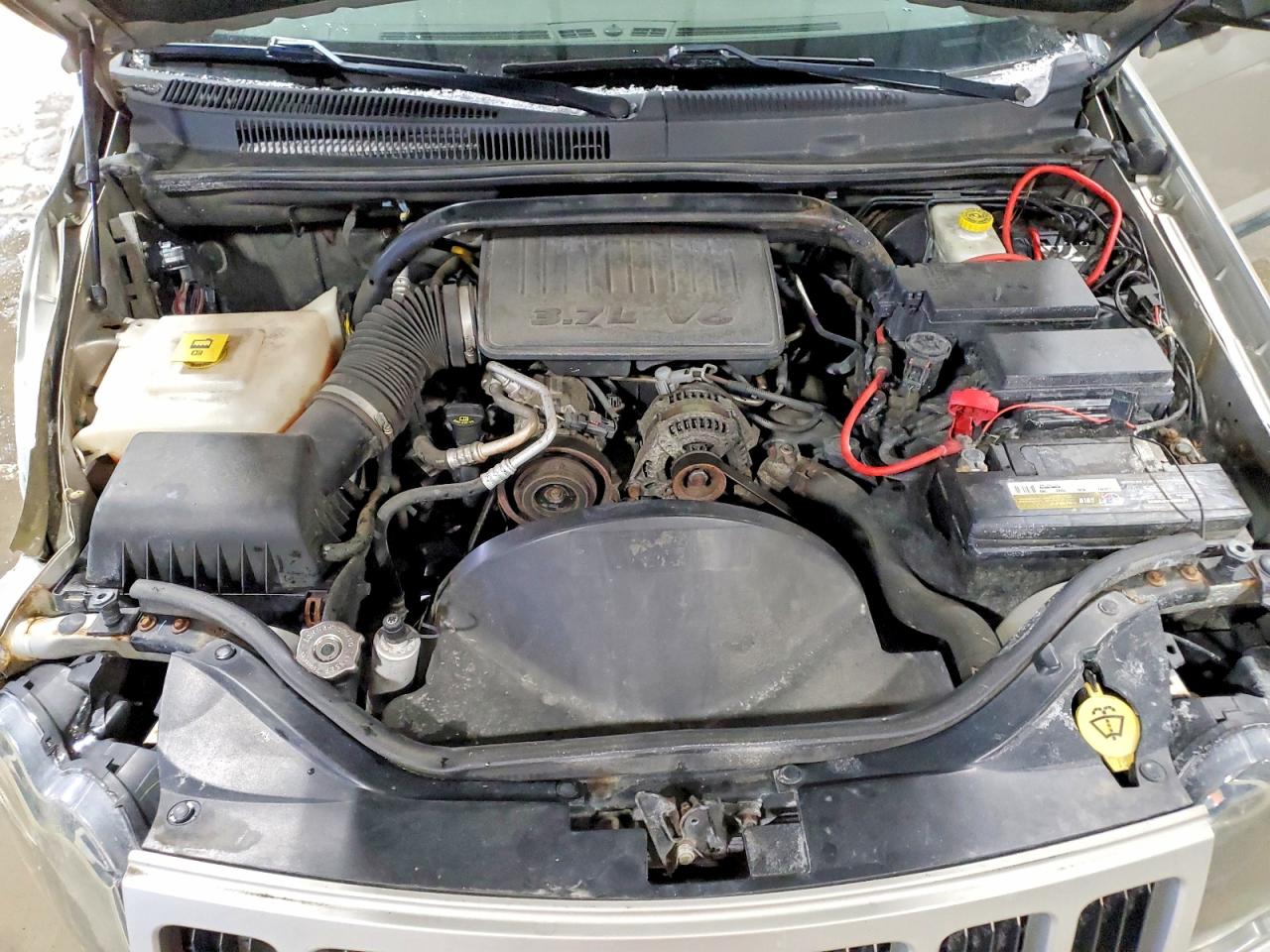 2009 JEEP GRAND CHEROKEE LAREDO photo 12
