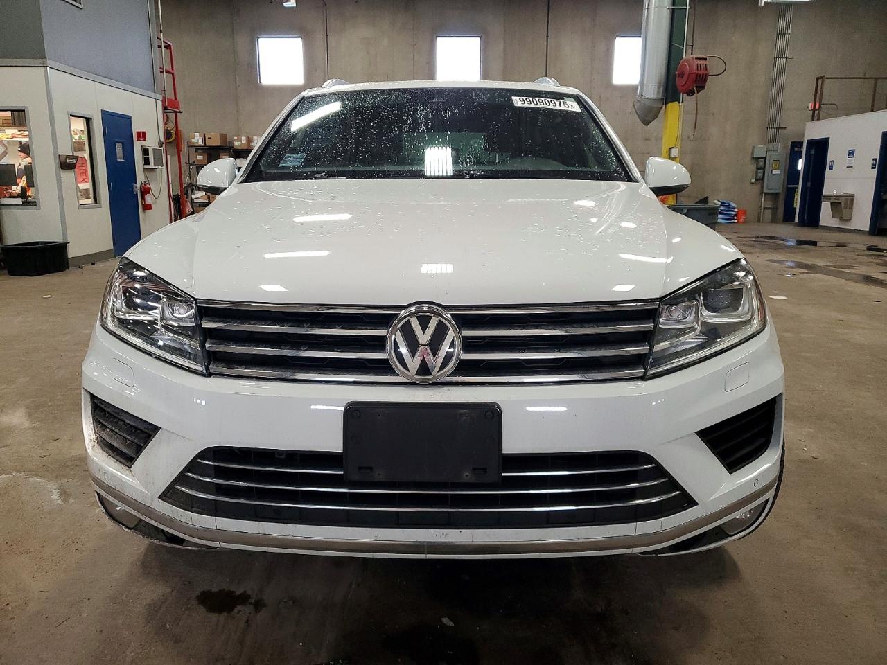 2017 VOLKSWAGEN TOUAREG WOLFSBURG photo 5