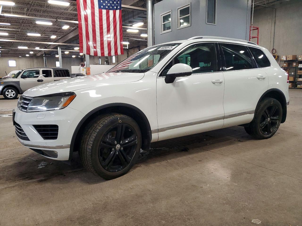 2017 VOLKSWAGEN TOUAREG
