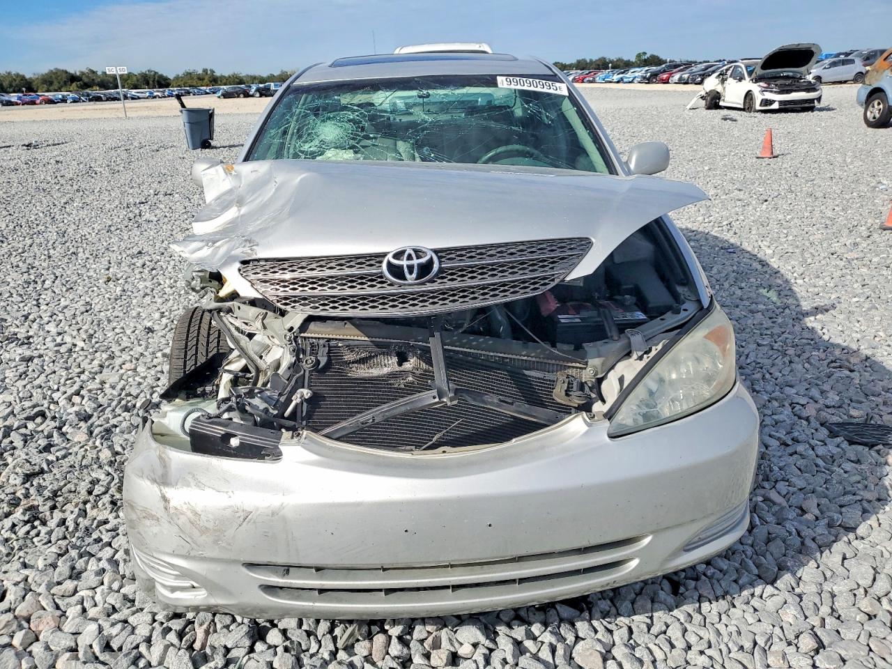 2002 TOYOTA CAMRY LE photo 5