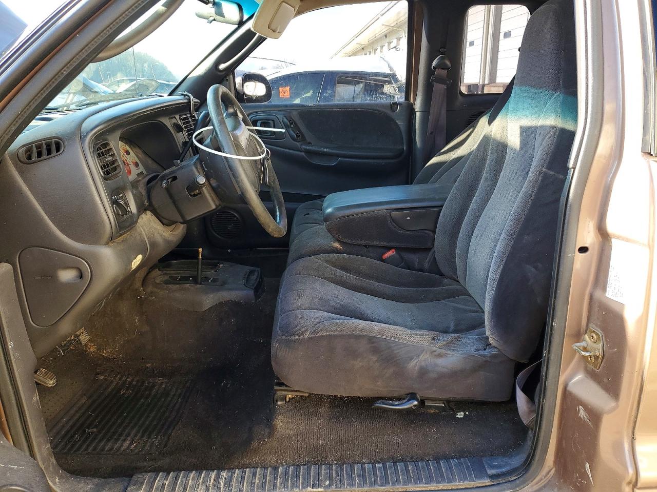 2000 DODGE DAKOTA photo 7