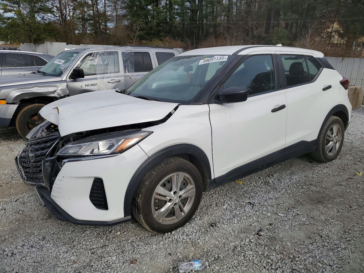 2022 NISSAN KICKS