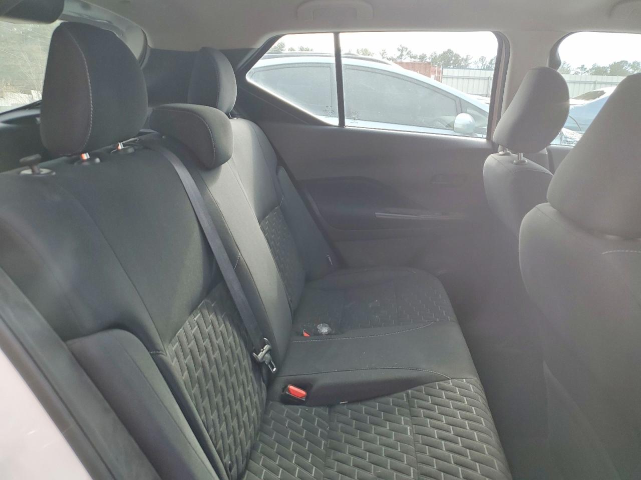 2022 NISSAN KICKS S photo 11