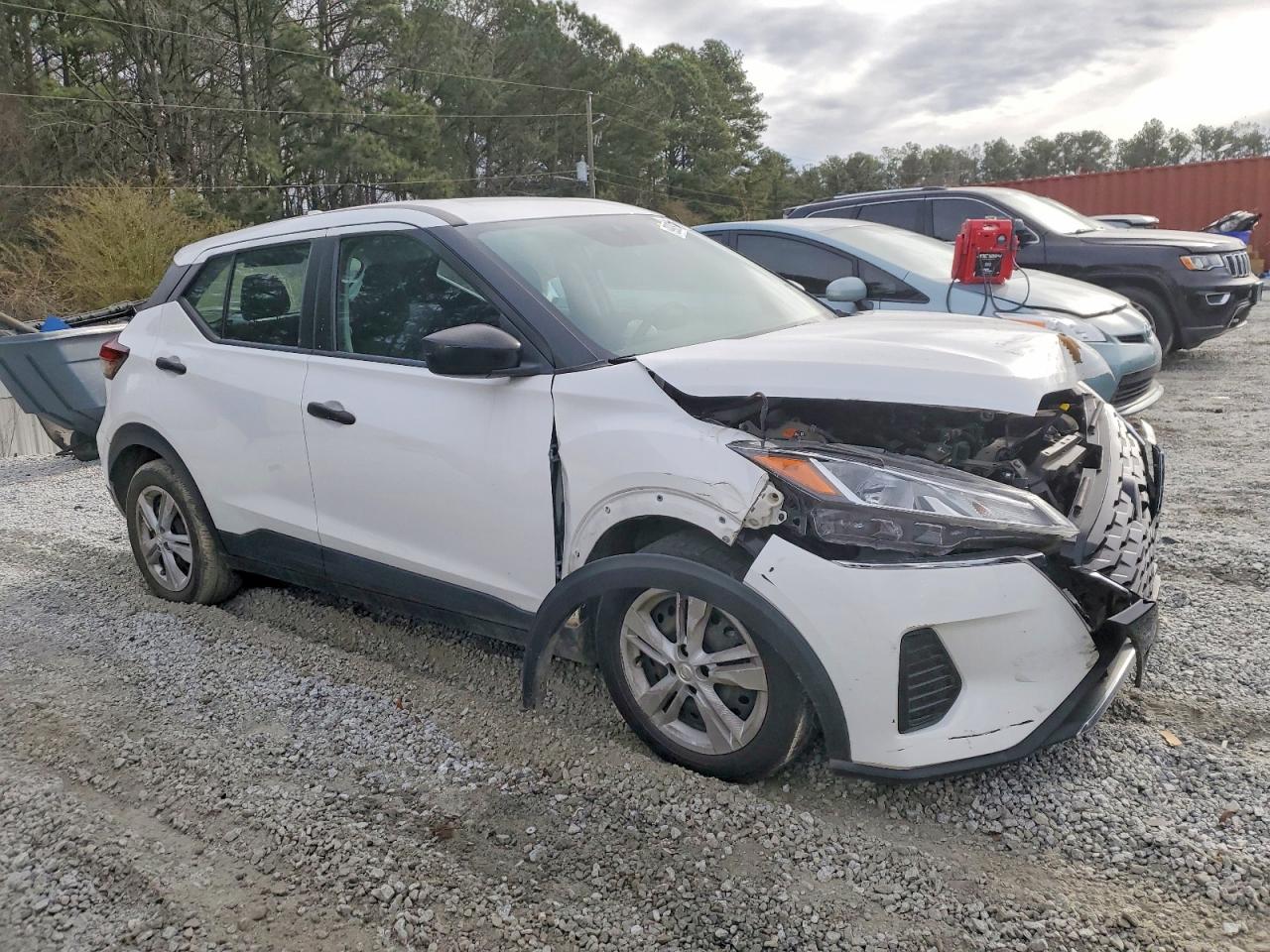 2022 NISSAN KICKS S photo 4