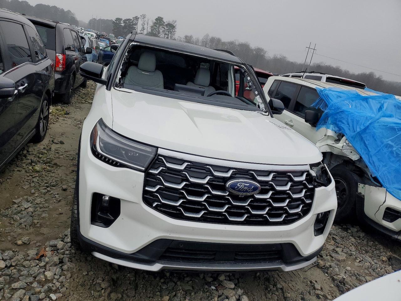 2025 FORD EXPLORER PLATINUM photo 5