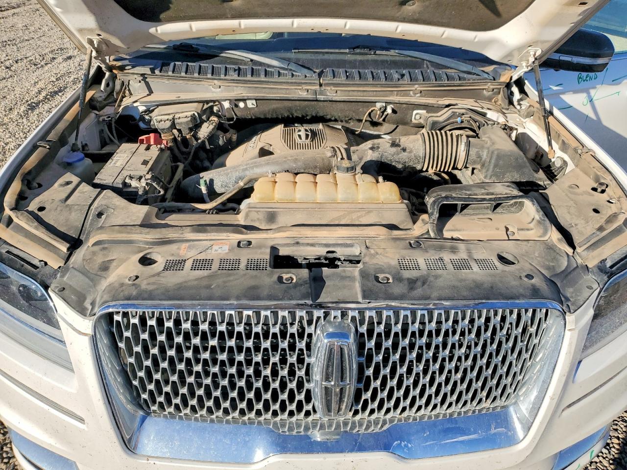 2019 LINCOLN NAVIGATOR L RESERVE photo 12