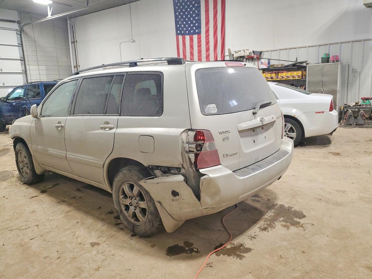 2005 TOYOTA HIGHLANDER LIMITED photo 2