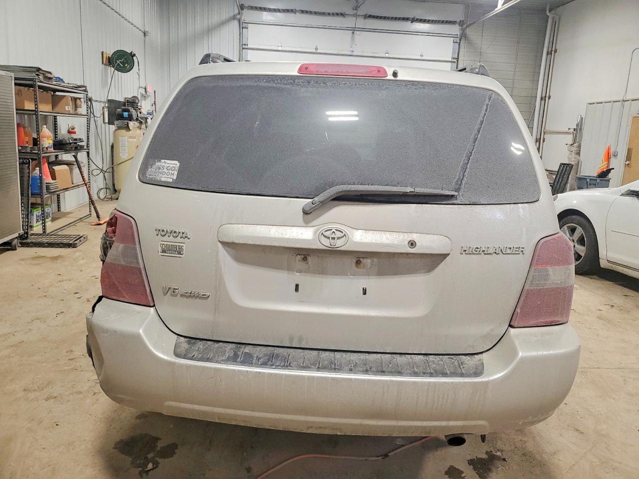 2005 TOYOTA HIGHLANDER LIMITED photo 6