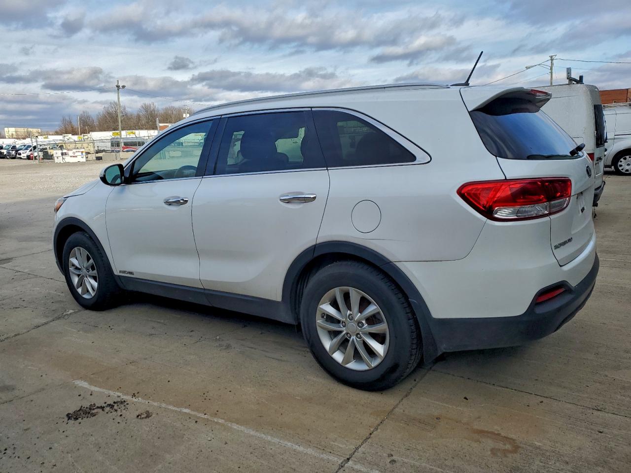 2016 KIA SORENTO LX photo 3