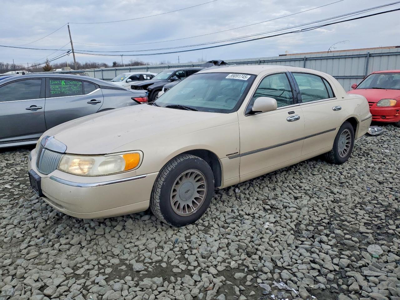 2001 LINCOLN TOWN CAR