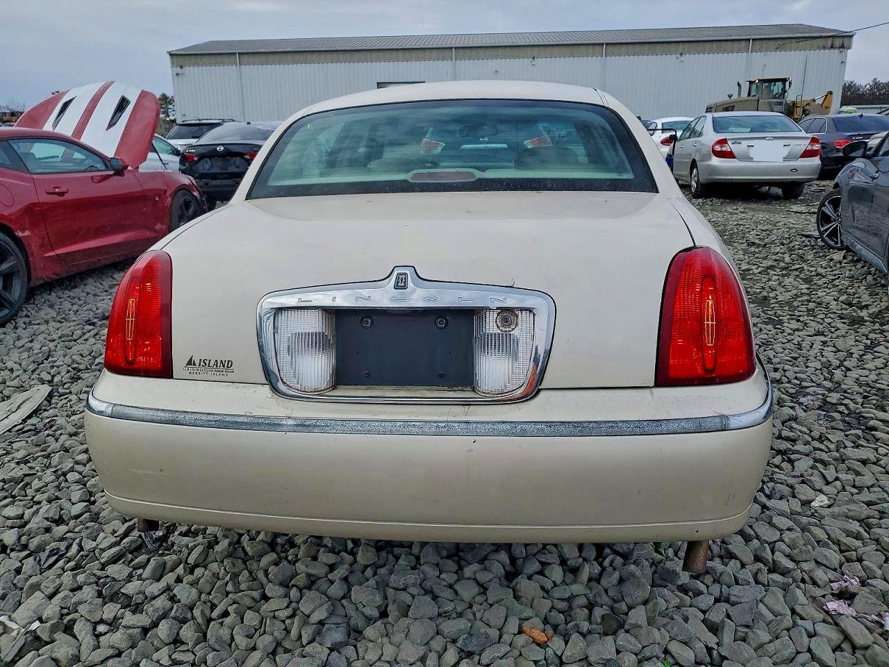2001 LINCOLN TOWN CAR CARTIER photo 11
