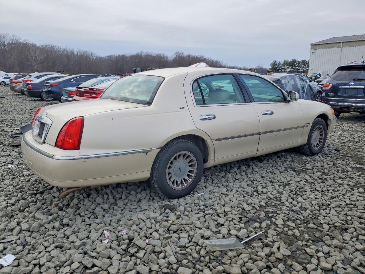 2001 LINCOLN TOWN CAR CARTIER photo 5