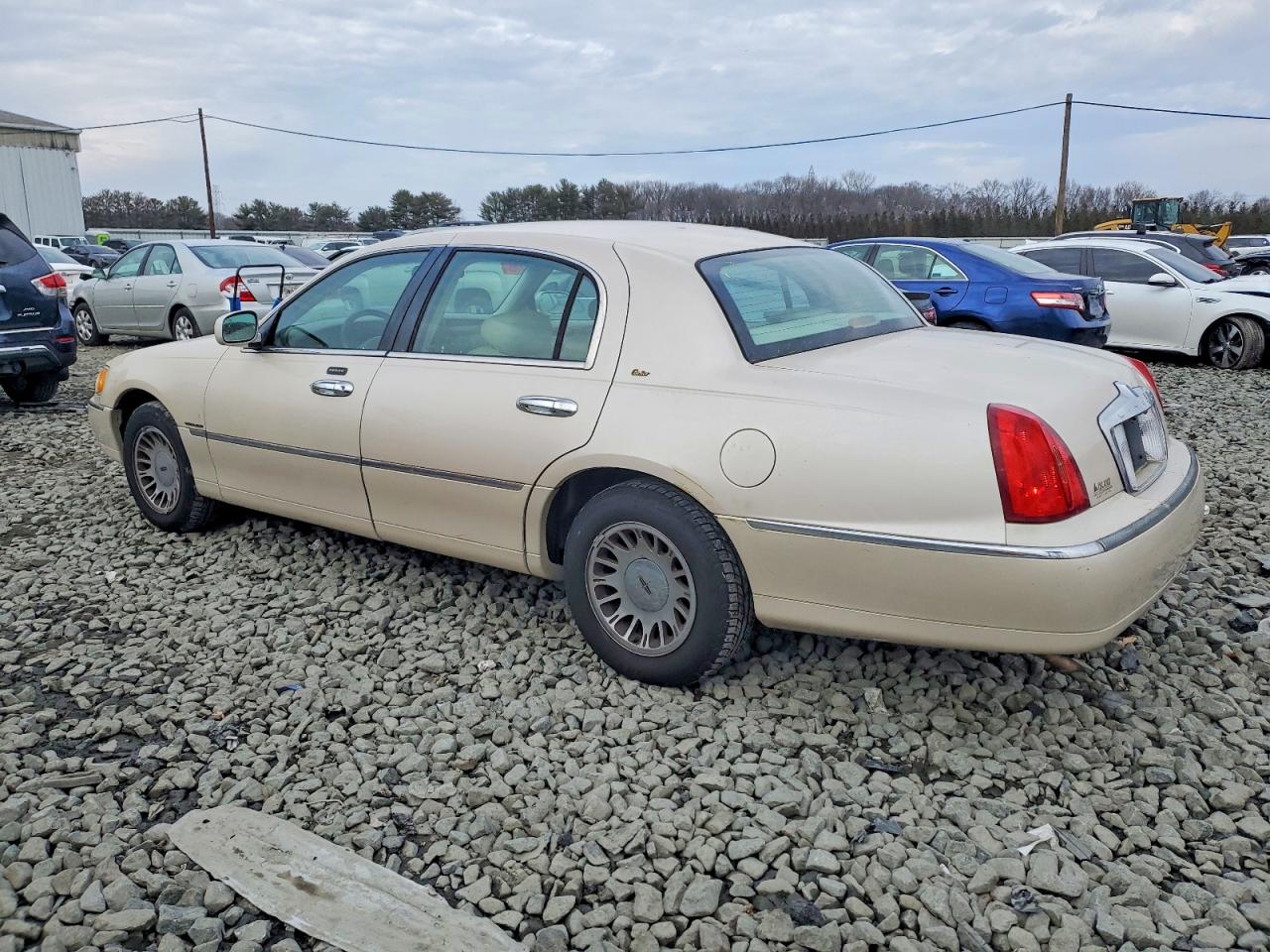 2001 LINCOLN TOWN CAR CARTIER photo 3