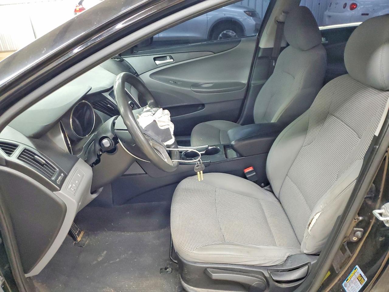 2011 HYUNDAI SONATA GLS photo 13