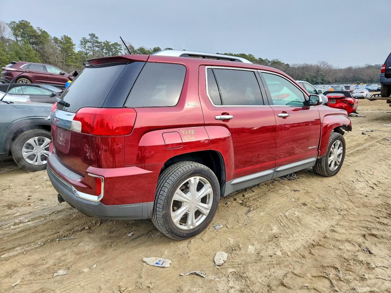 2017 GMC TERRAIN SLT photo 3