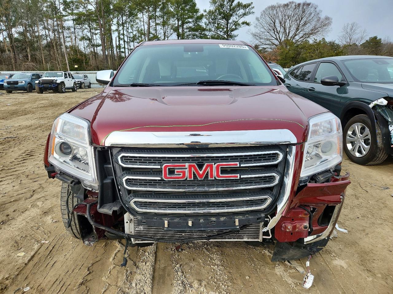 2017 GMC TERRAIN SLT photo 5