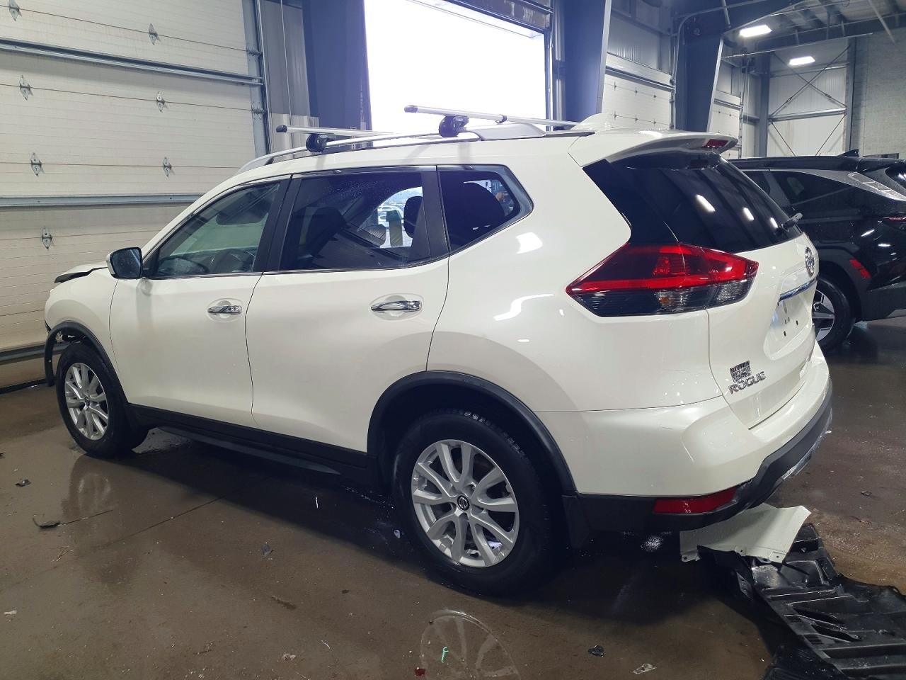 2018 NISSAN ROGUE SV photo 2