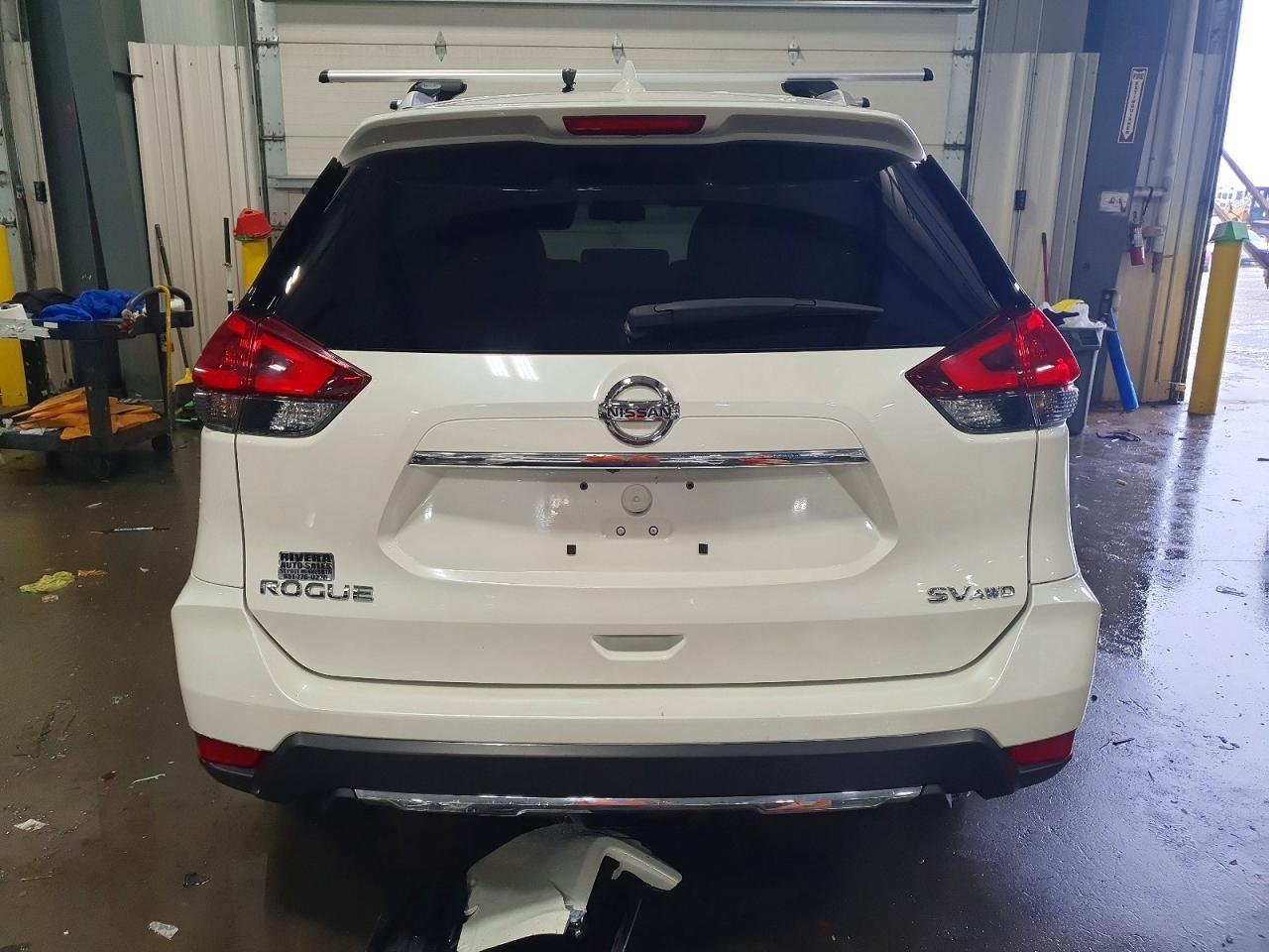 2018 NISSAN ROGUE SV photo 6