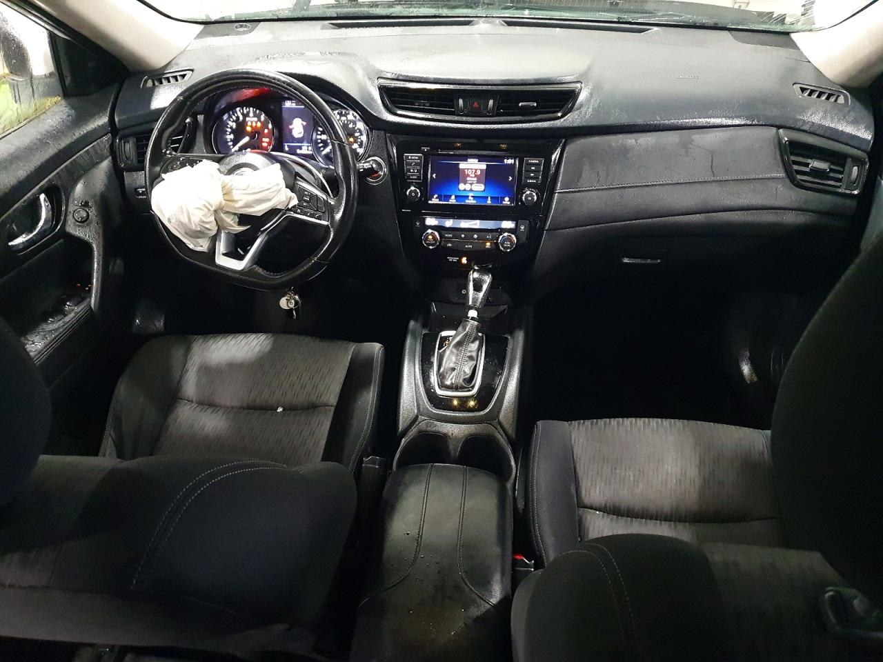 2018 NISSAN ROGUE SV photo 8