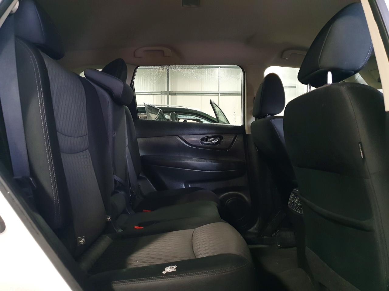 2018 NISSAN ROGUE SV photo 11