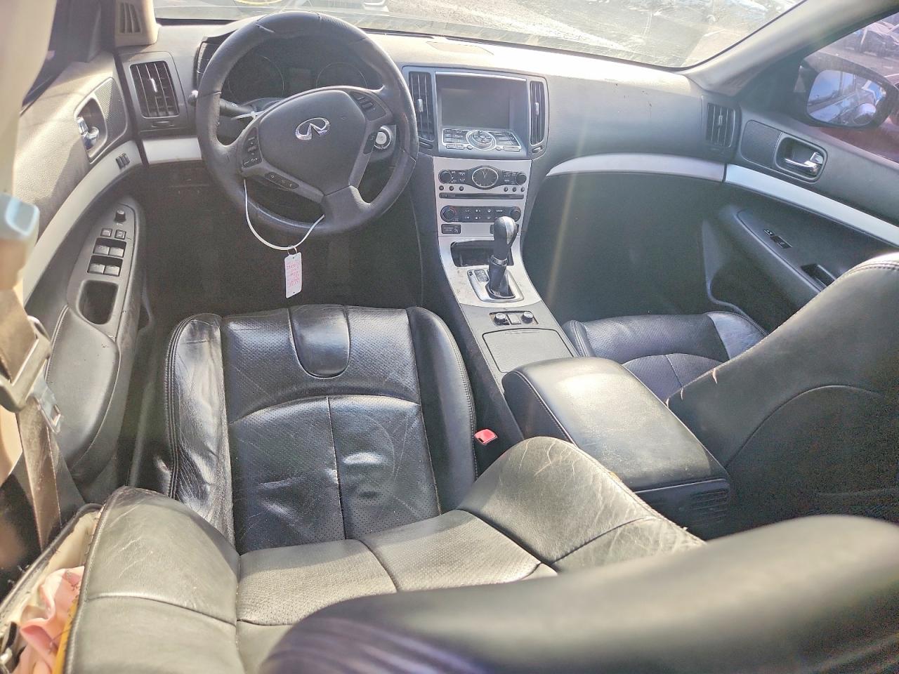 2009 INFINITI G37 photo 8