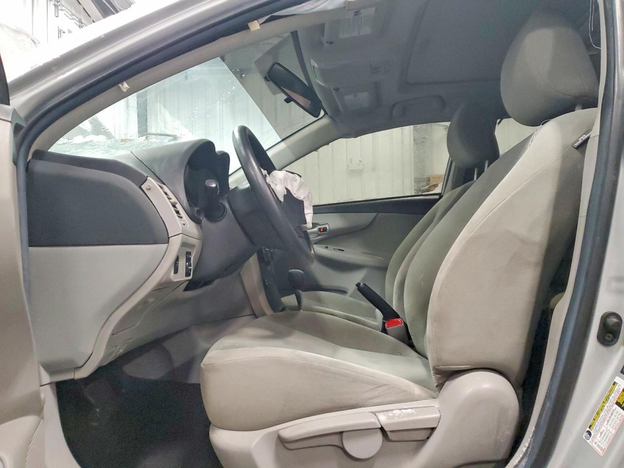 2013 TOYOTA COROLLA BASE photo 7