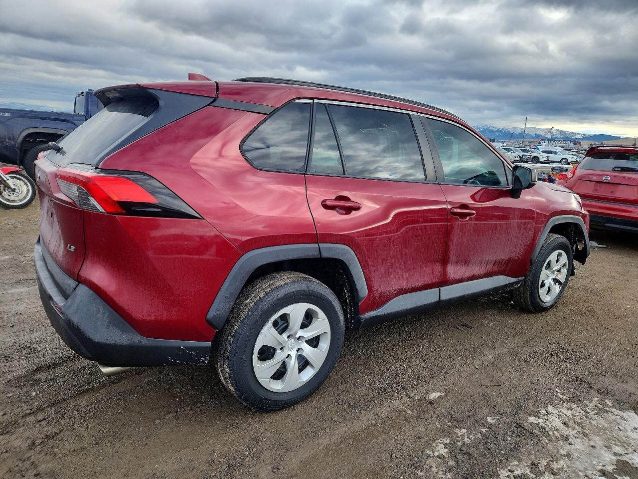 2019 TOYOTA RAV4 LE photo 3